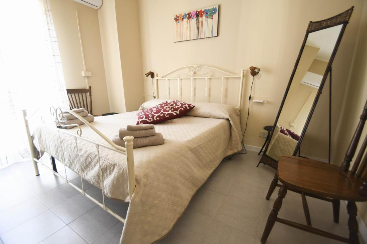 קאסטלסארדו B&B La Pianedda מראה חיצוני תמונה