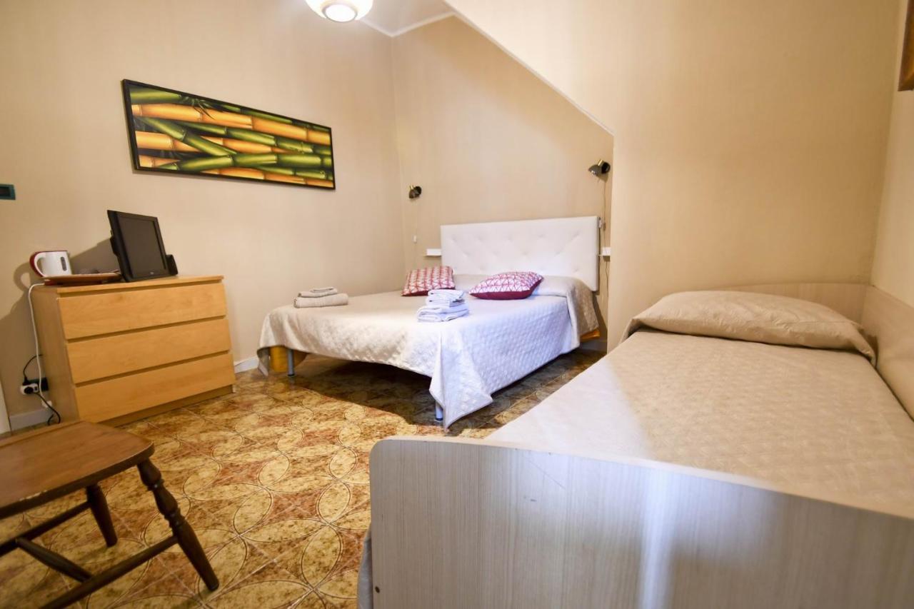 קאסטלסארדו B&B La Pianedda מראה חיצוני תמונה