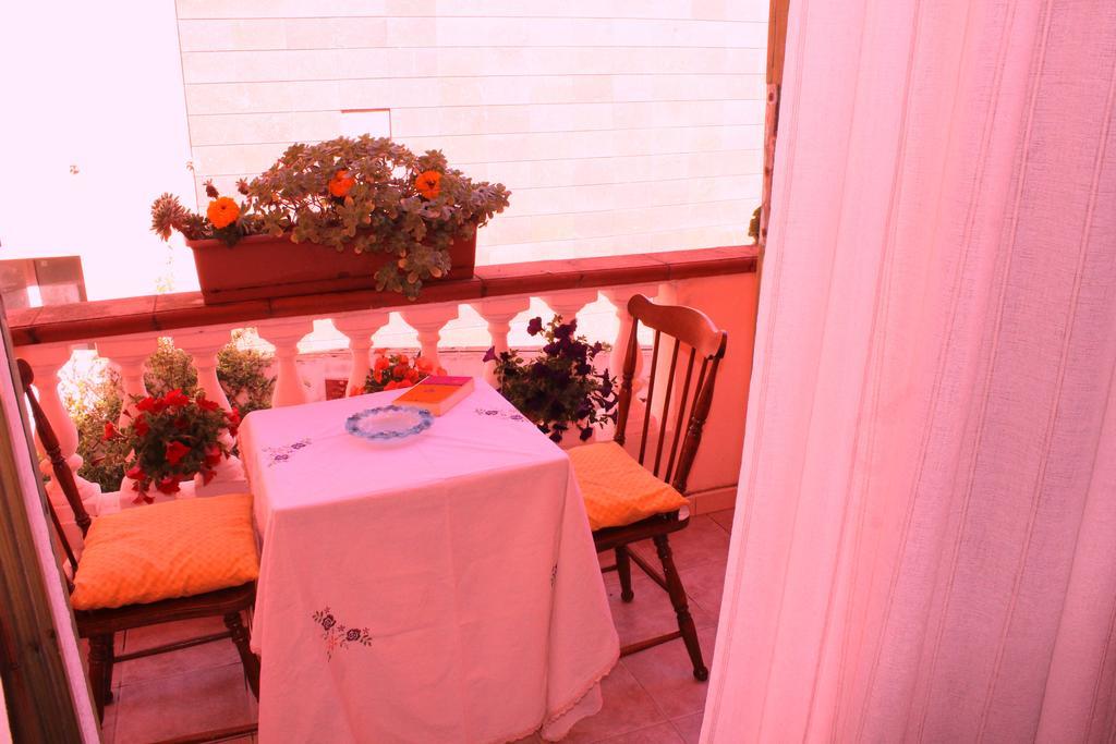 קאסטלסארדו B&B La Pianedda מראה חיצוני תמונה